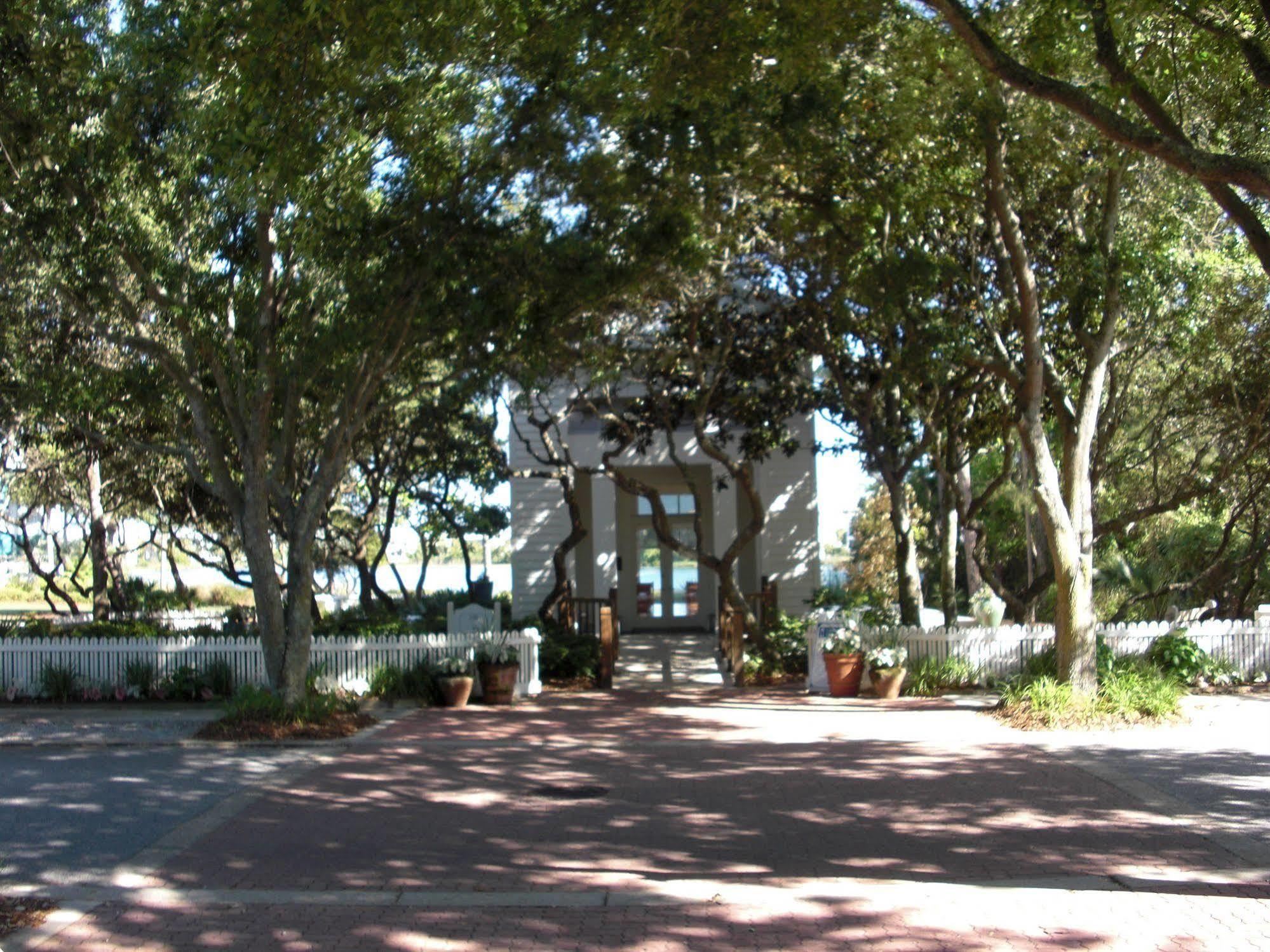 Carillon Beach Resort Inn Rosemary Beach Exteriör bild